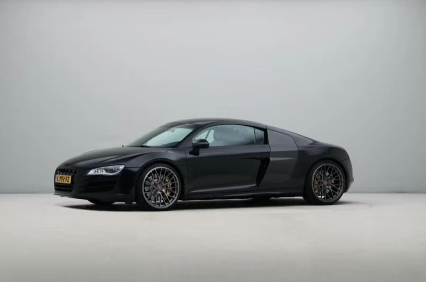 Audi R8 V10